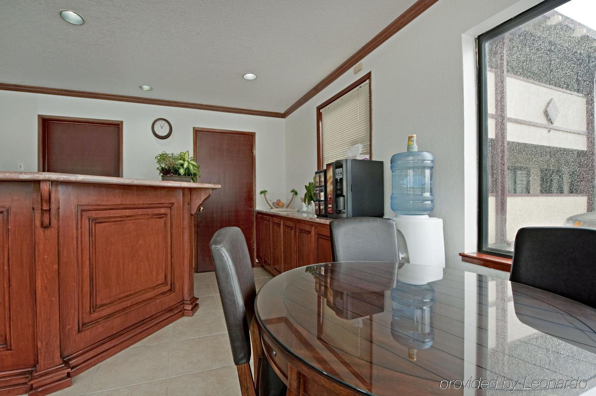 Americas Best Value Inn סאניוייל מראה פנימי תמונה