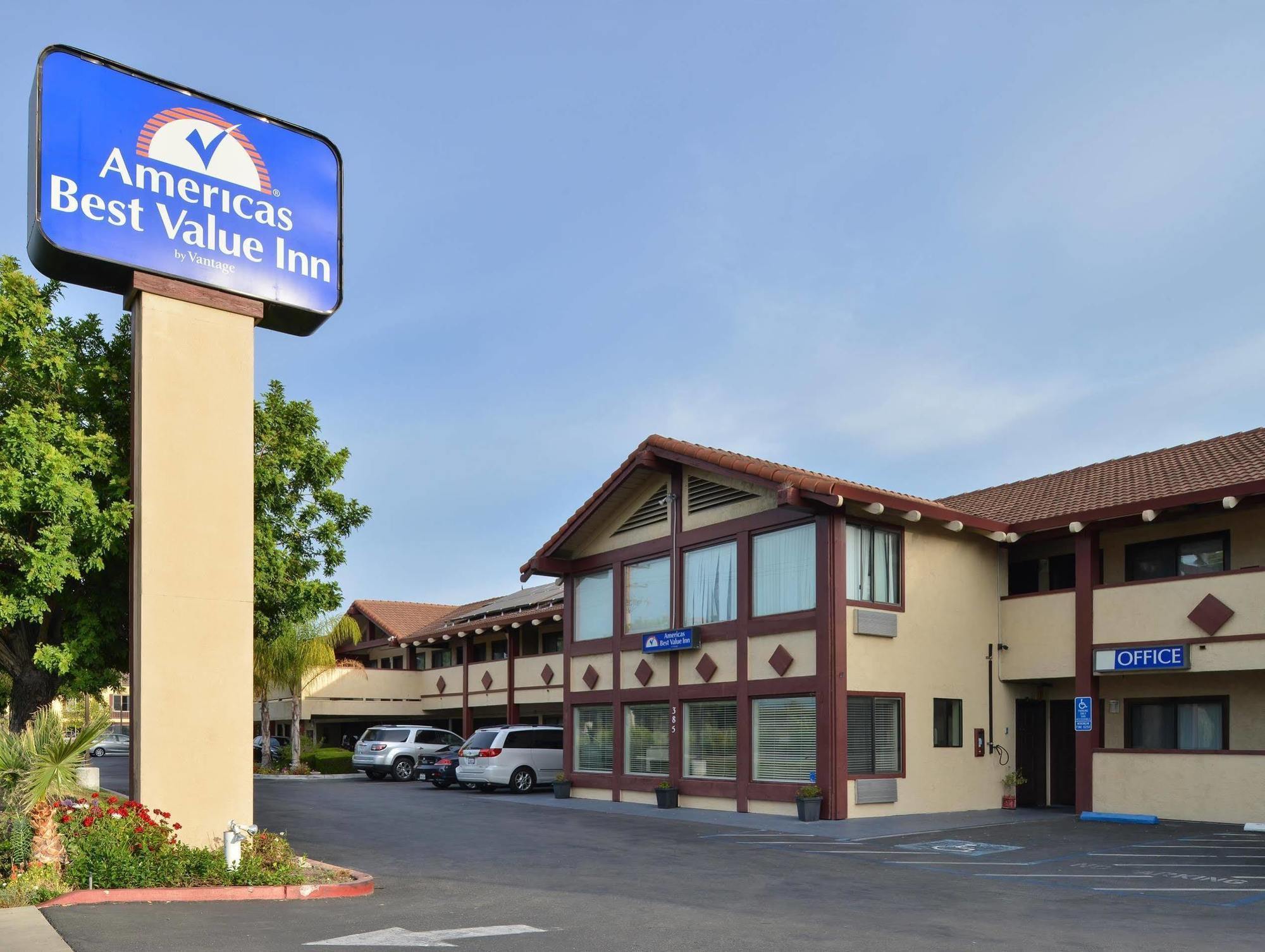 Americas Best Value Inn סאניוייל מראה חיצוני תמונה