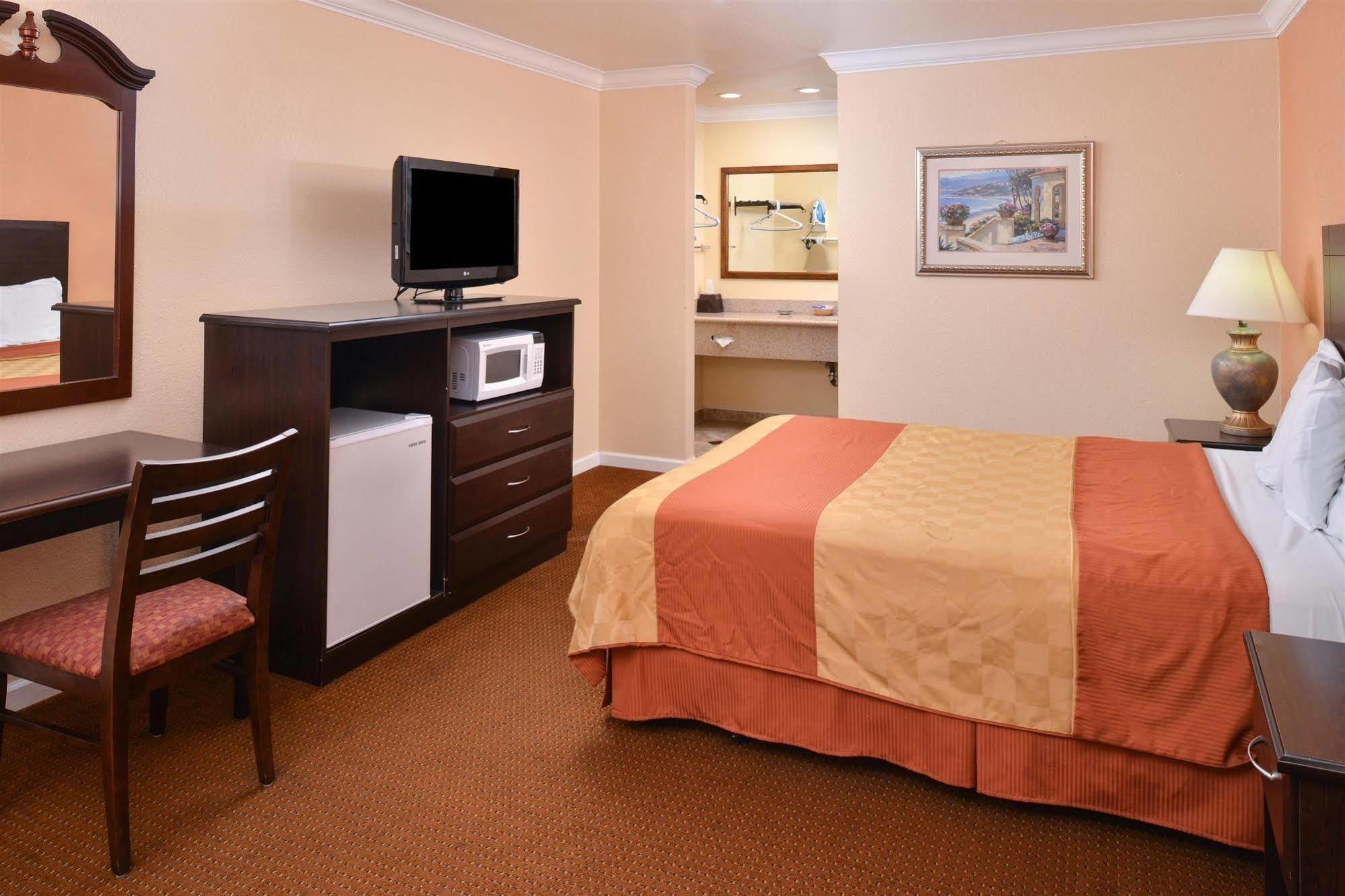 Americas Best Value Inn סאניוייל מראה חיצוני תמונה