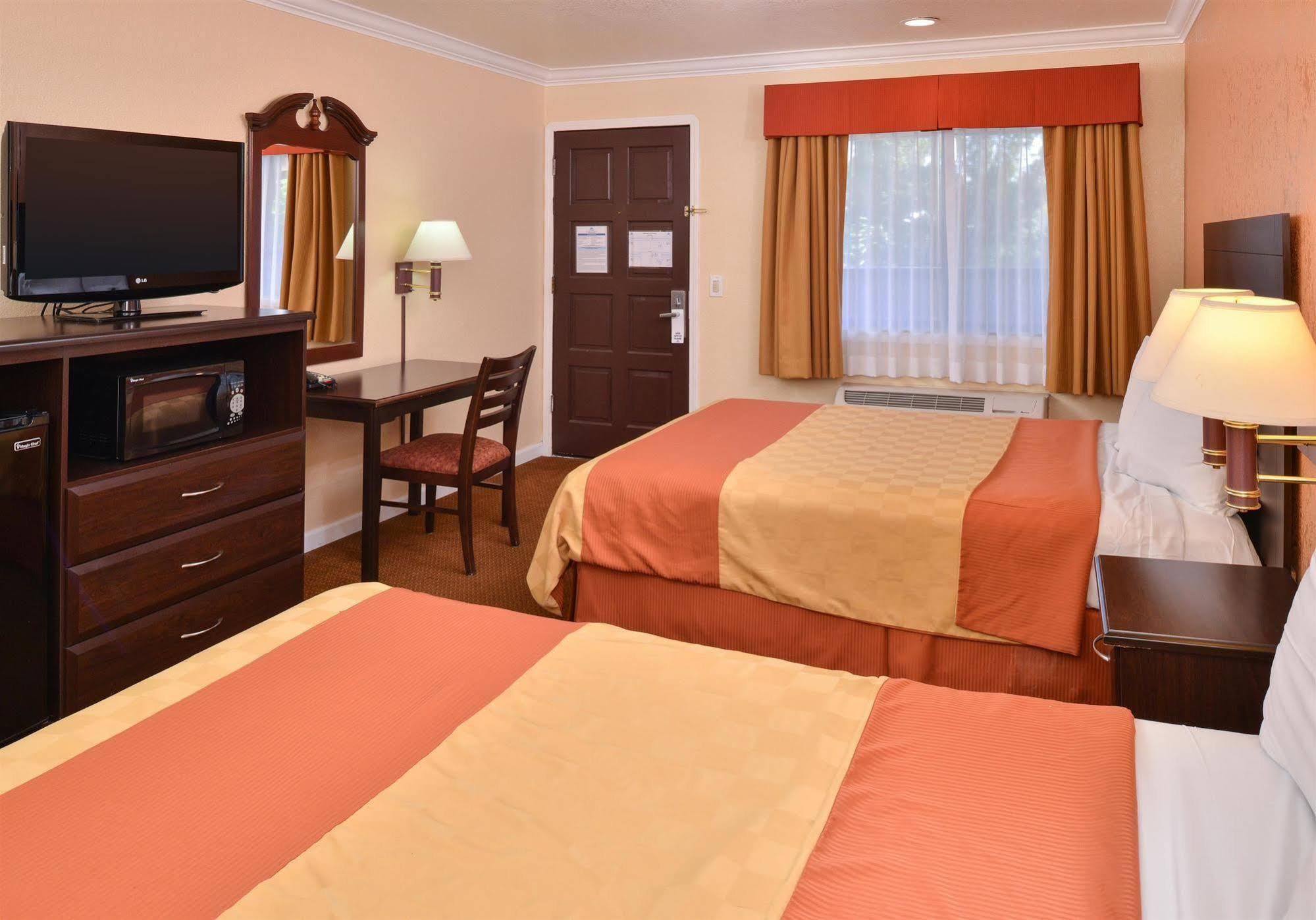 Americas Best Value Inn סאניוייל מראה חיצוני תמונה