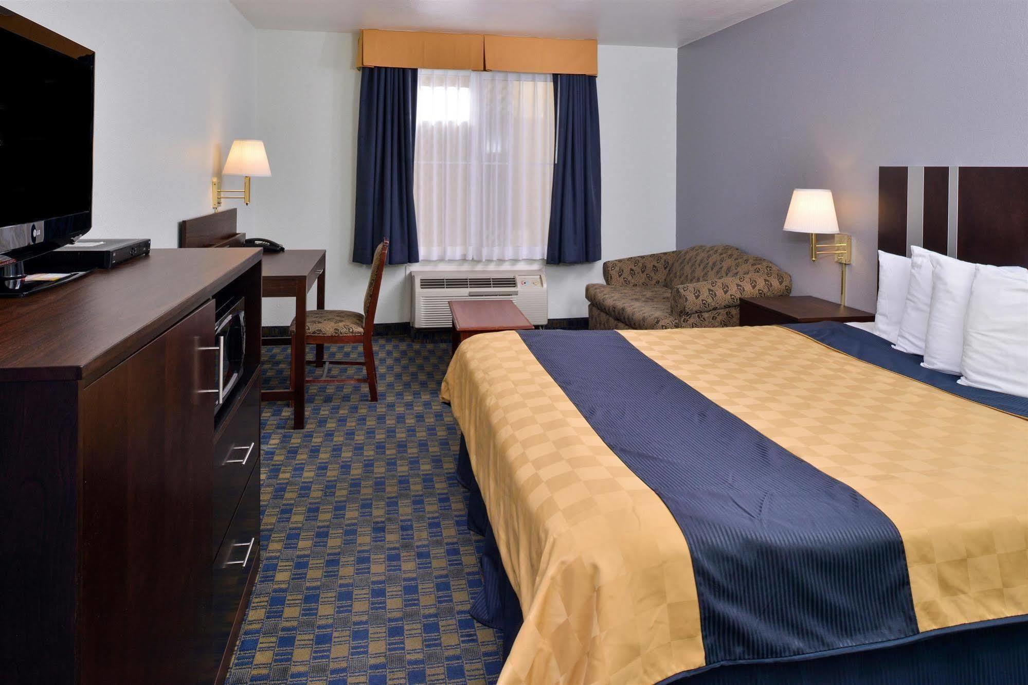 Americas Best Value Inn סאניוייל מראה חיצוני תמונה